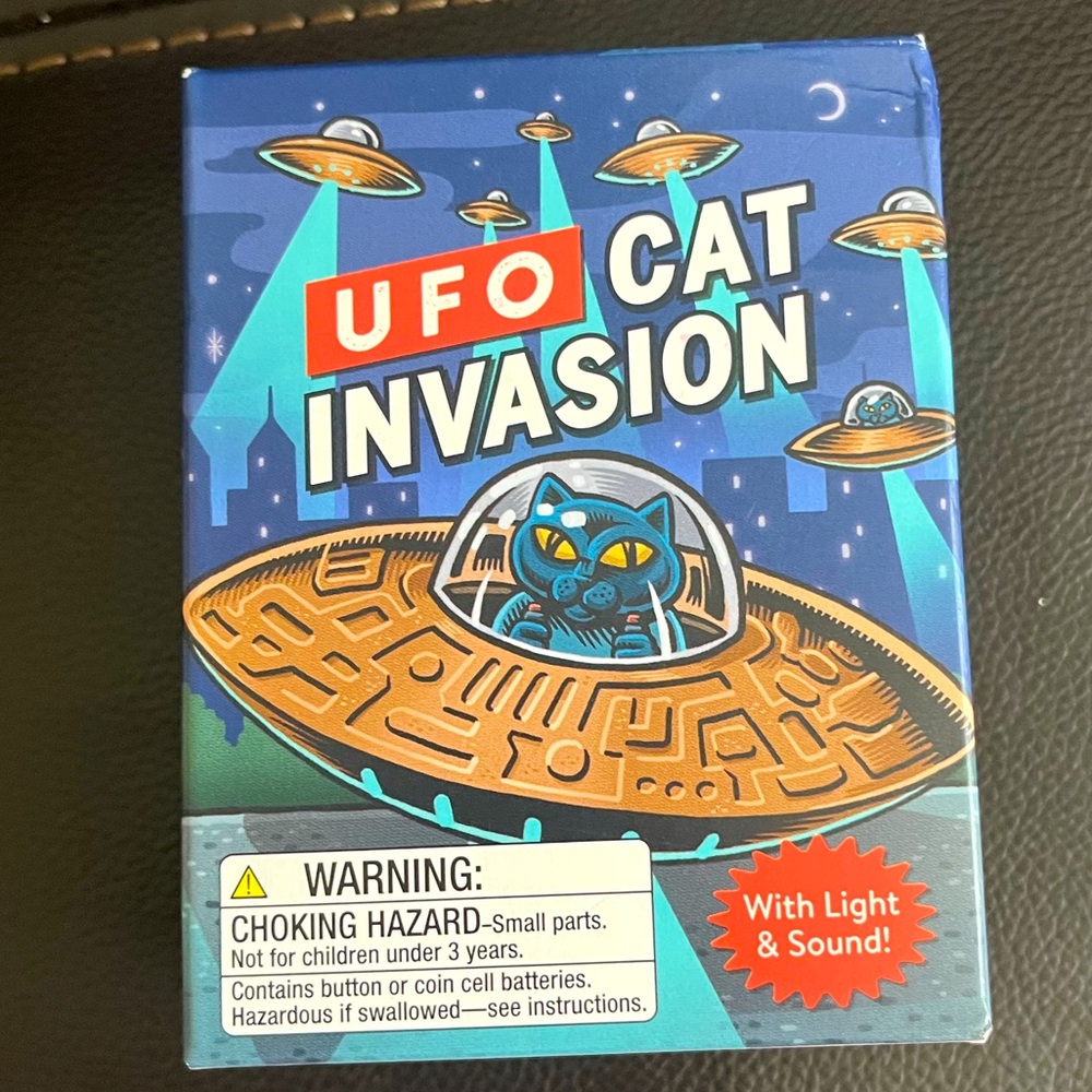 Running Press UFO Cat Invasion Kit NEW NWT NIB